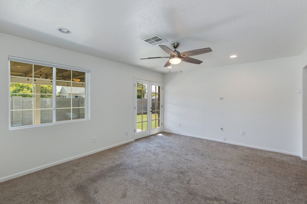 821 E Cavalier Dr.
