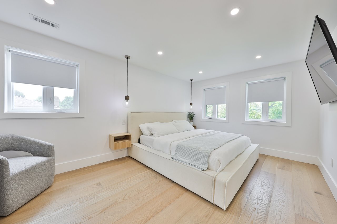 1506 Newlands Crescent, Burlington