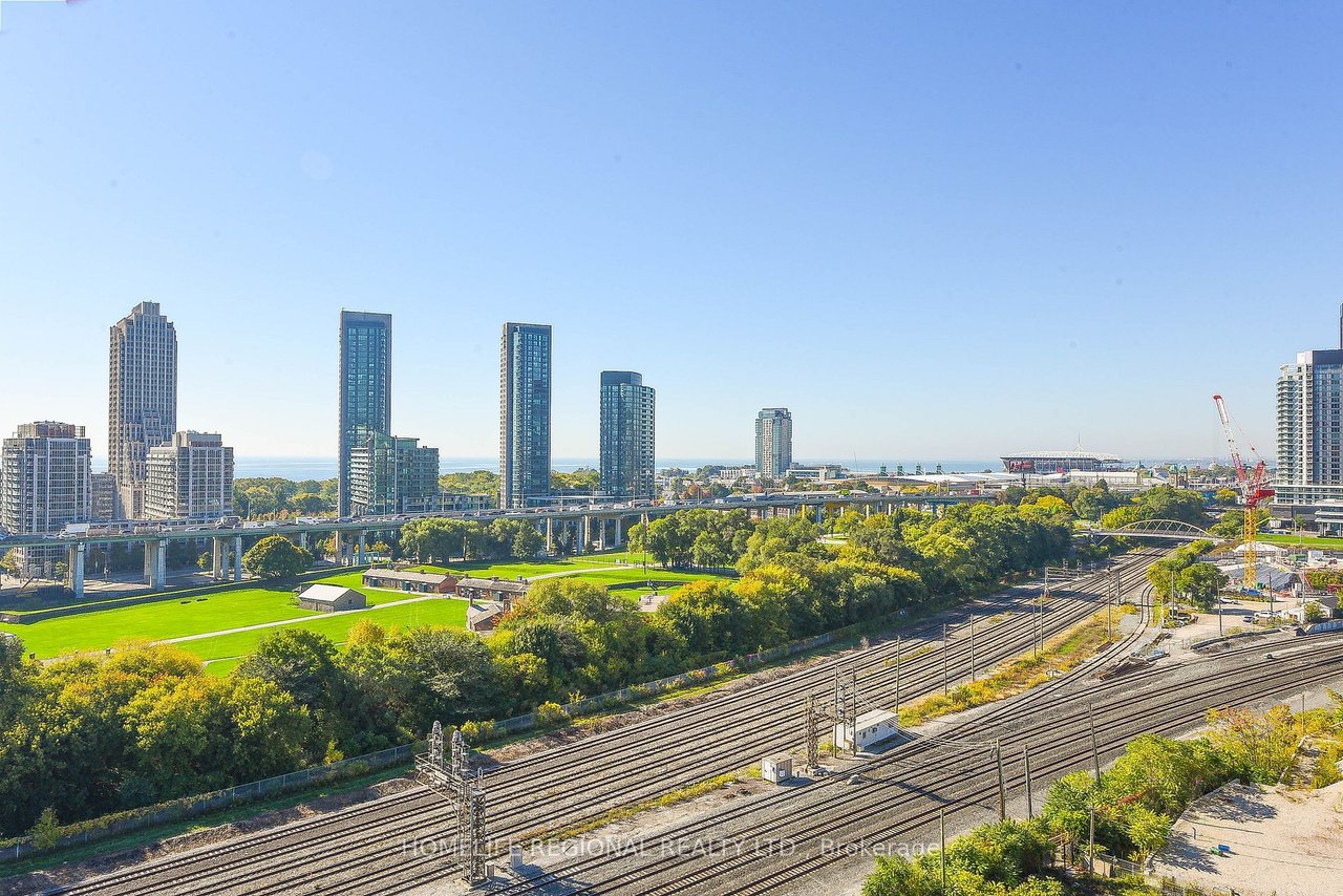WEST CONDOS PENTHOUSE 