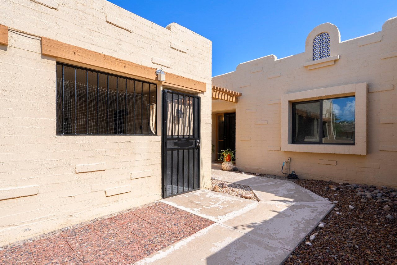 3236 W Moondance Way
