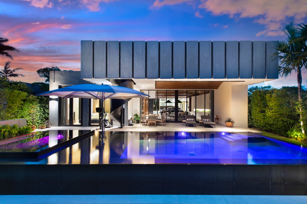 BISCAYNE POINT VILLA MOIRE