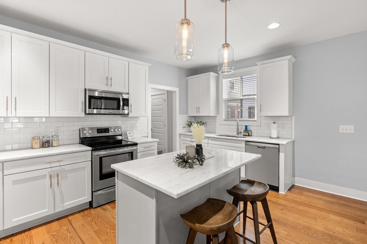 6117 California Ave #B