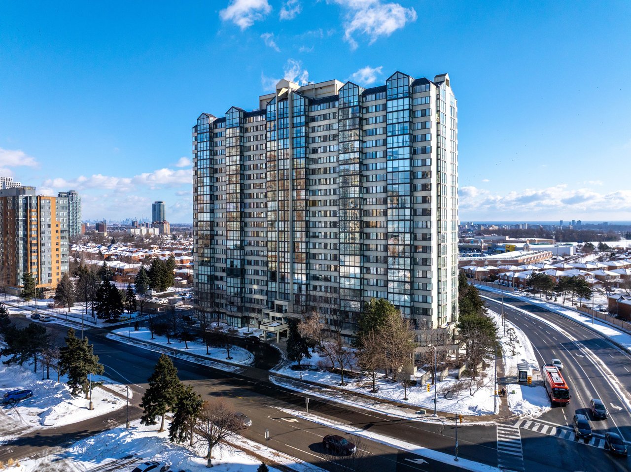 2109-350 Webb Drive, Mississauga