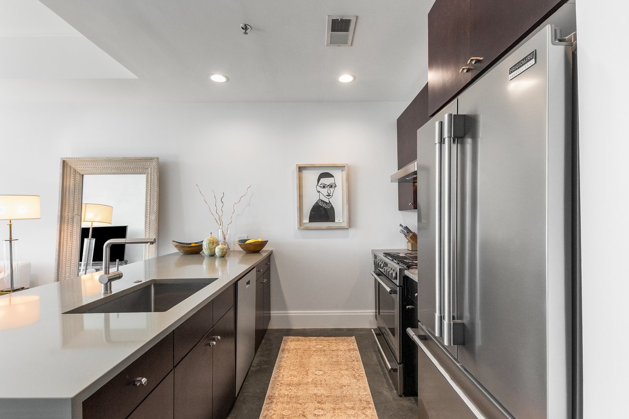 905 Juniper Street NE Unit 704