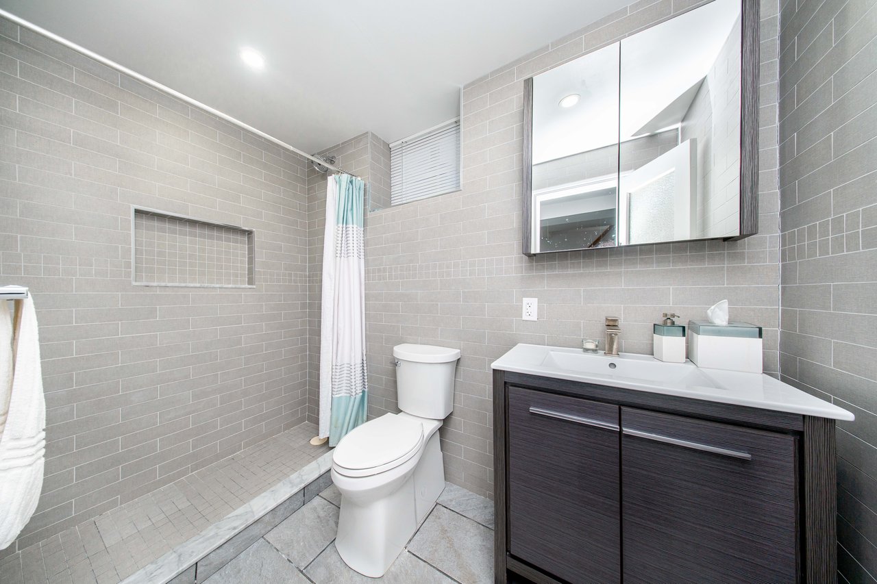 23-42 Crescent Street