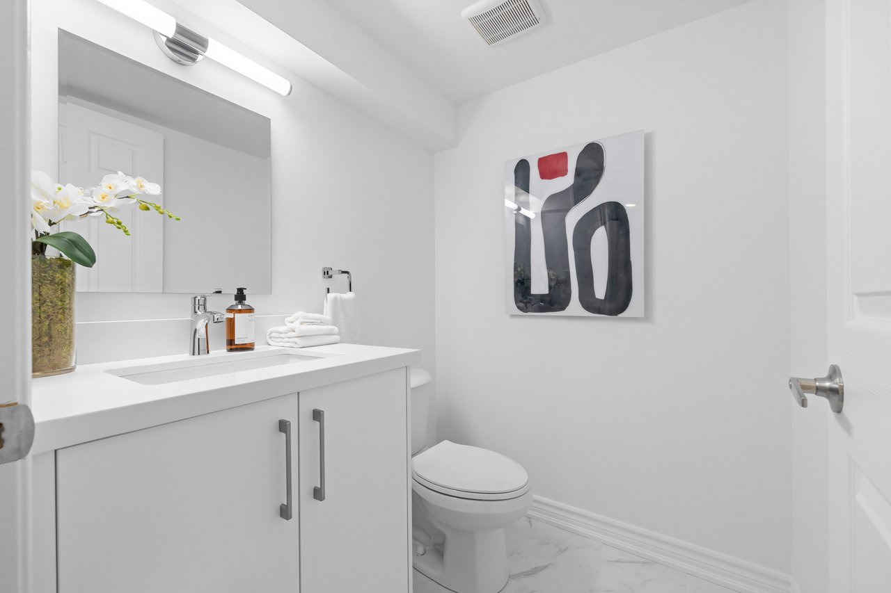 217 St George Street Suite 54