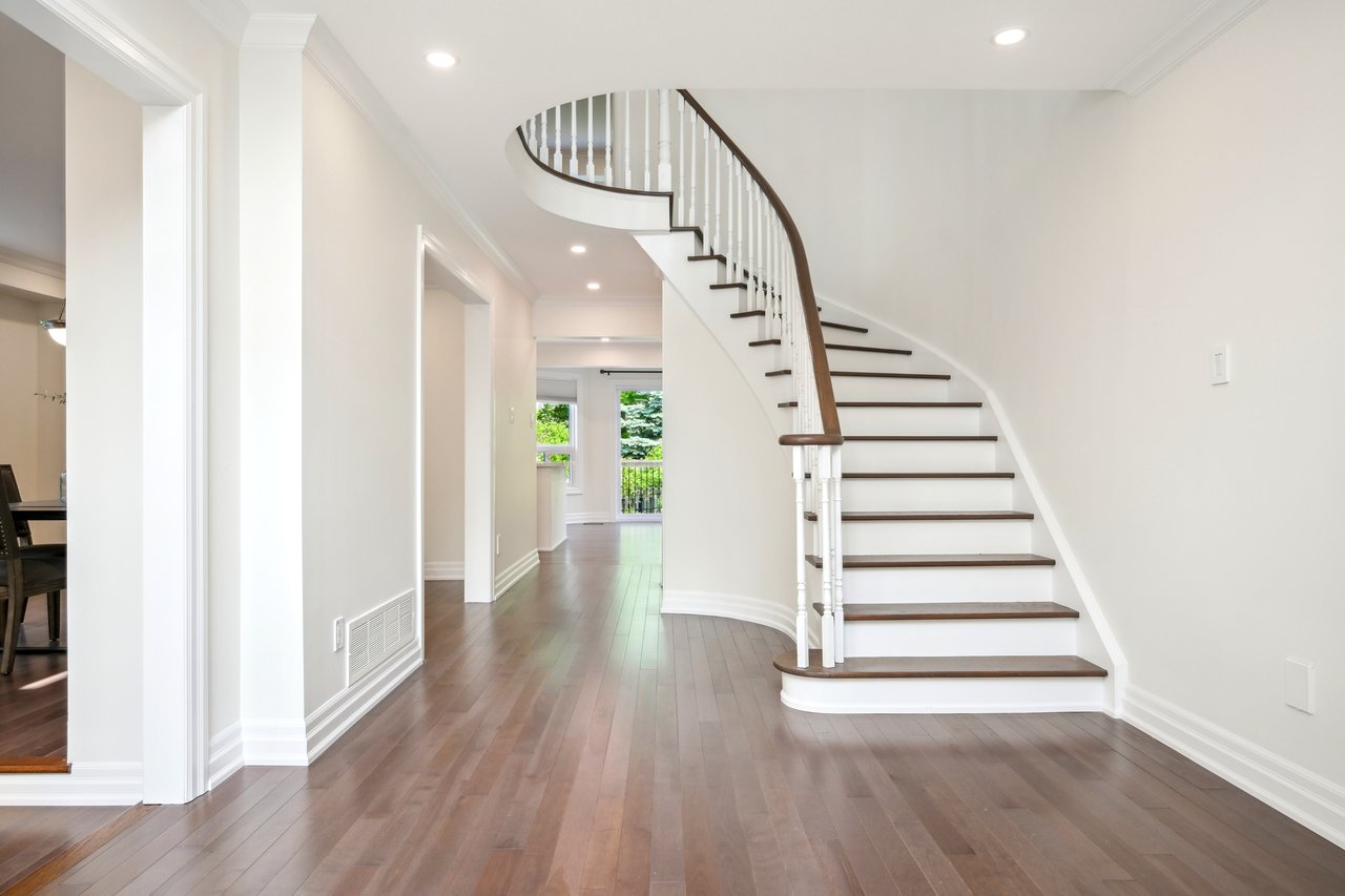 Executive Home in prestigious Glen Abbey