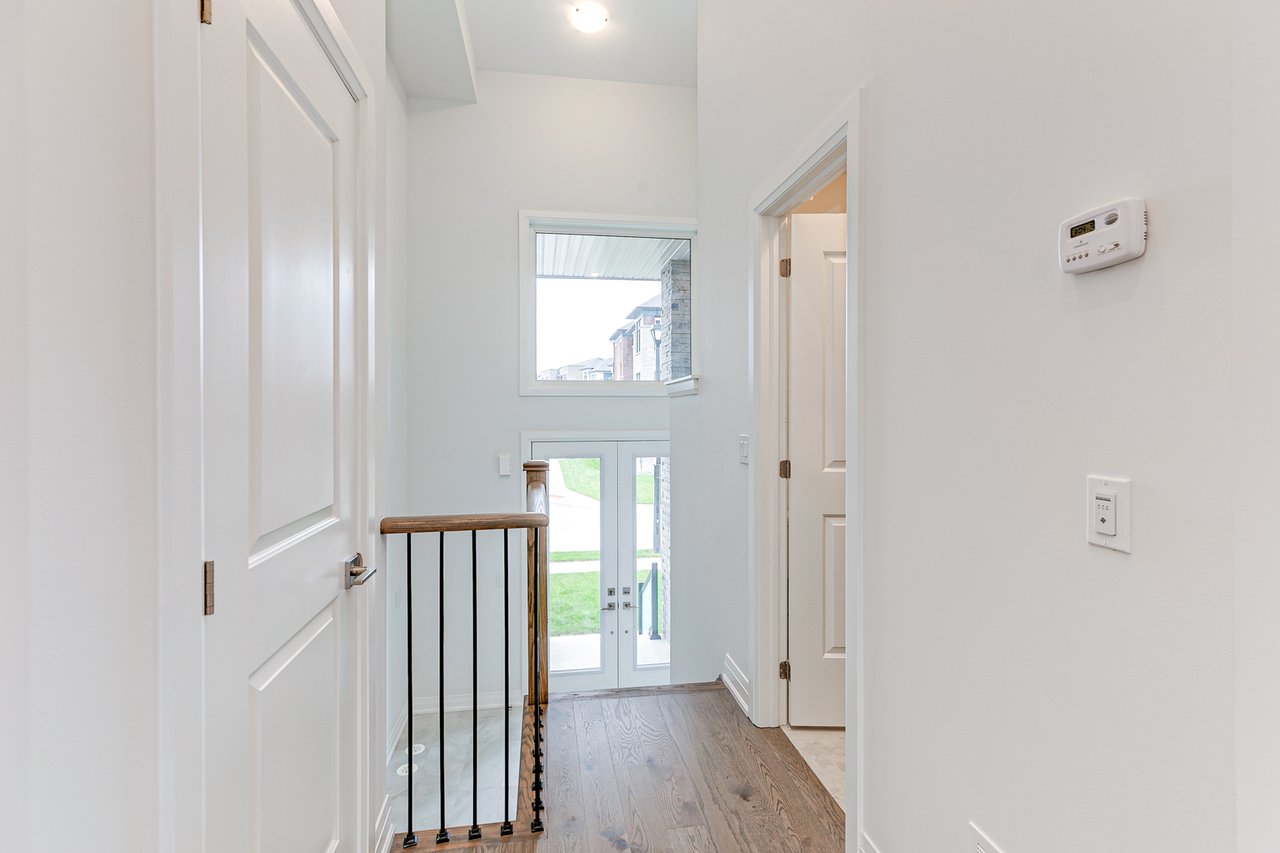 549 New England Crt 