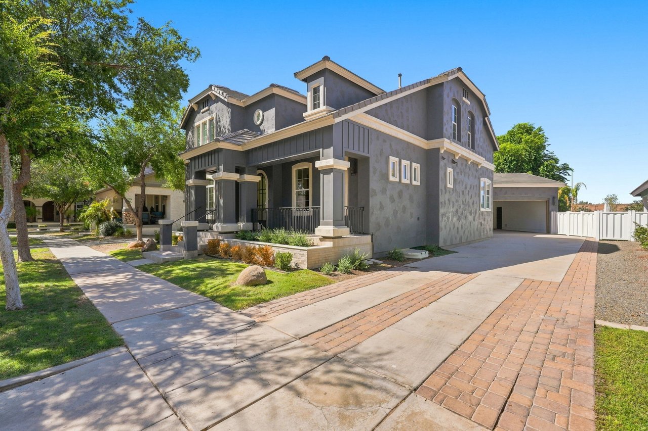 2974 E CAMELLIA Drive