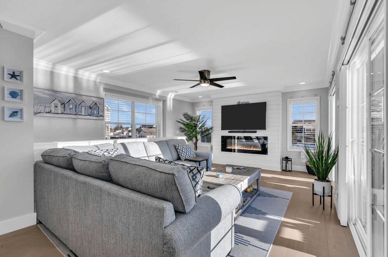 917 Jane Drive, Beach Haven West