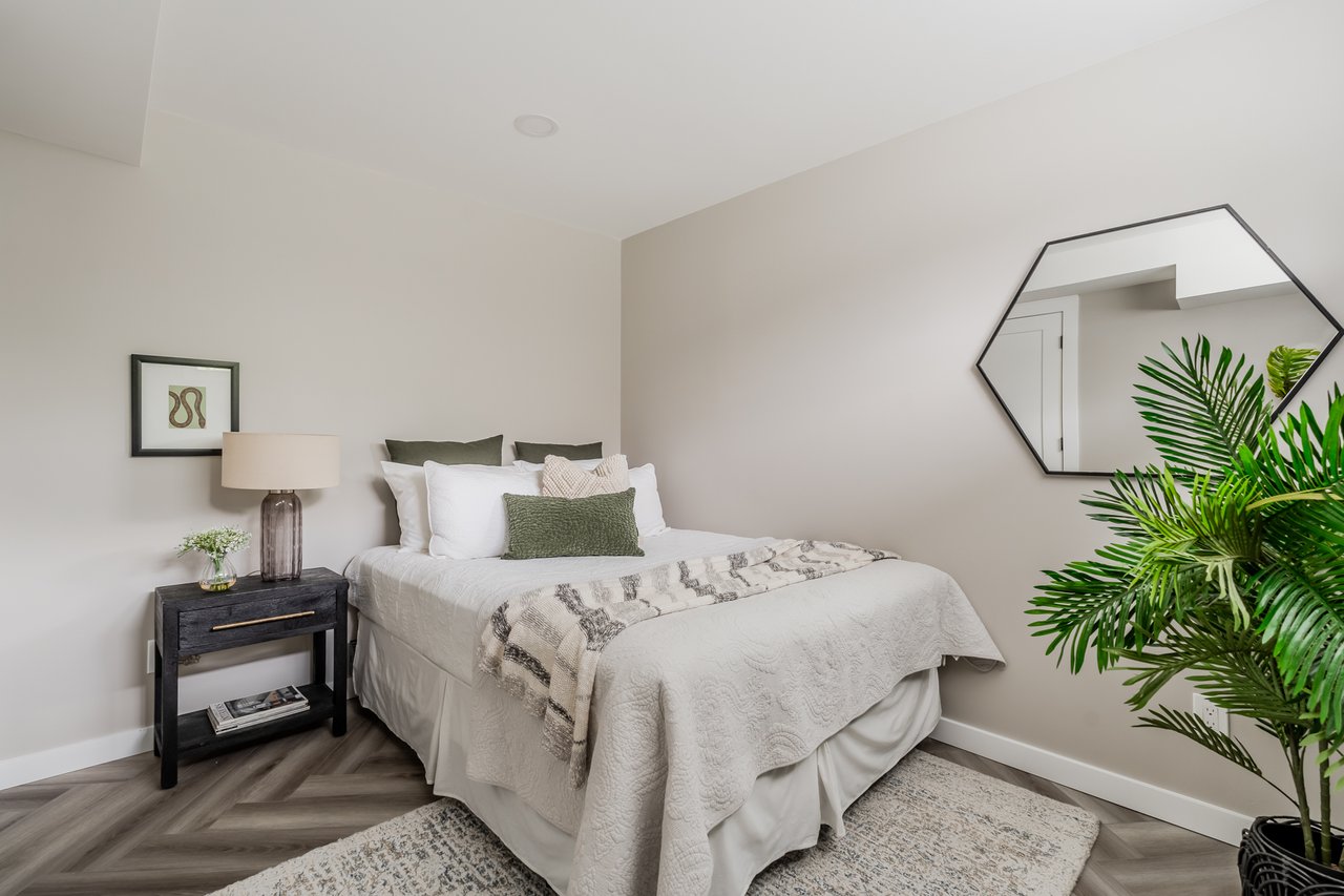 156 Eastwood Rd