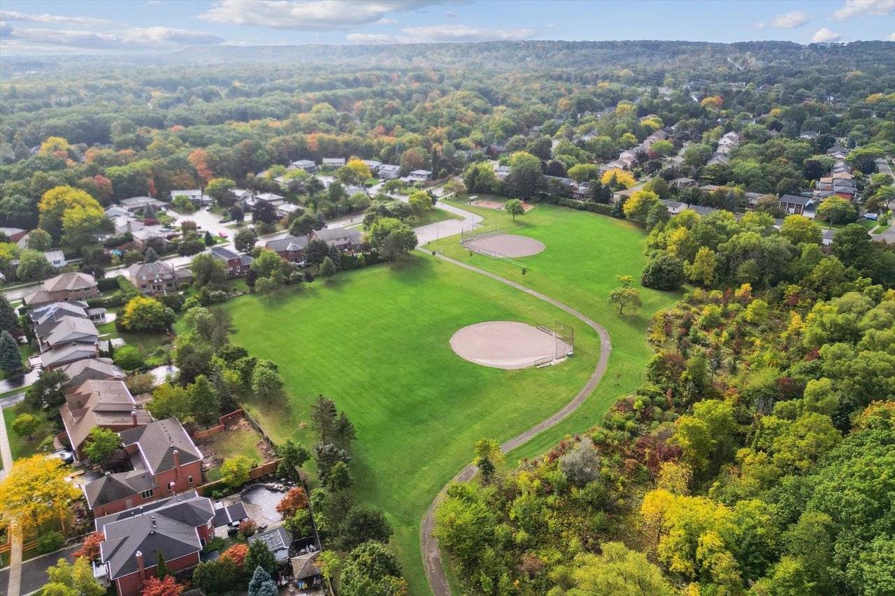 Executive Living in the Heart of Tyandaga