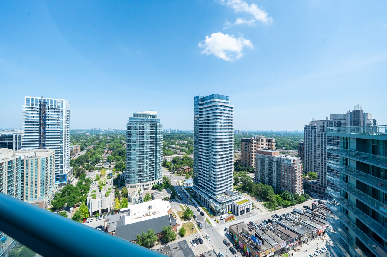 5508 Yonge St PH02