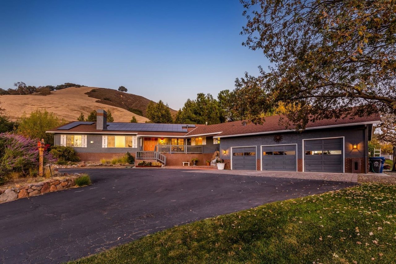 15410 Carey Lane