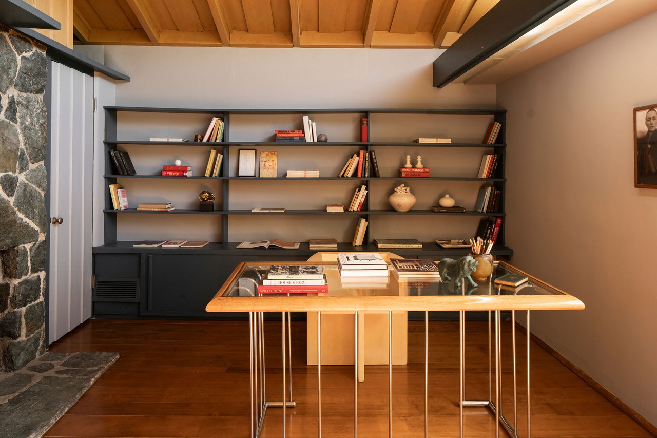 The Van Dekker House, Master architect R. M. Schindler