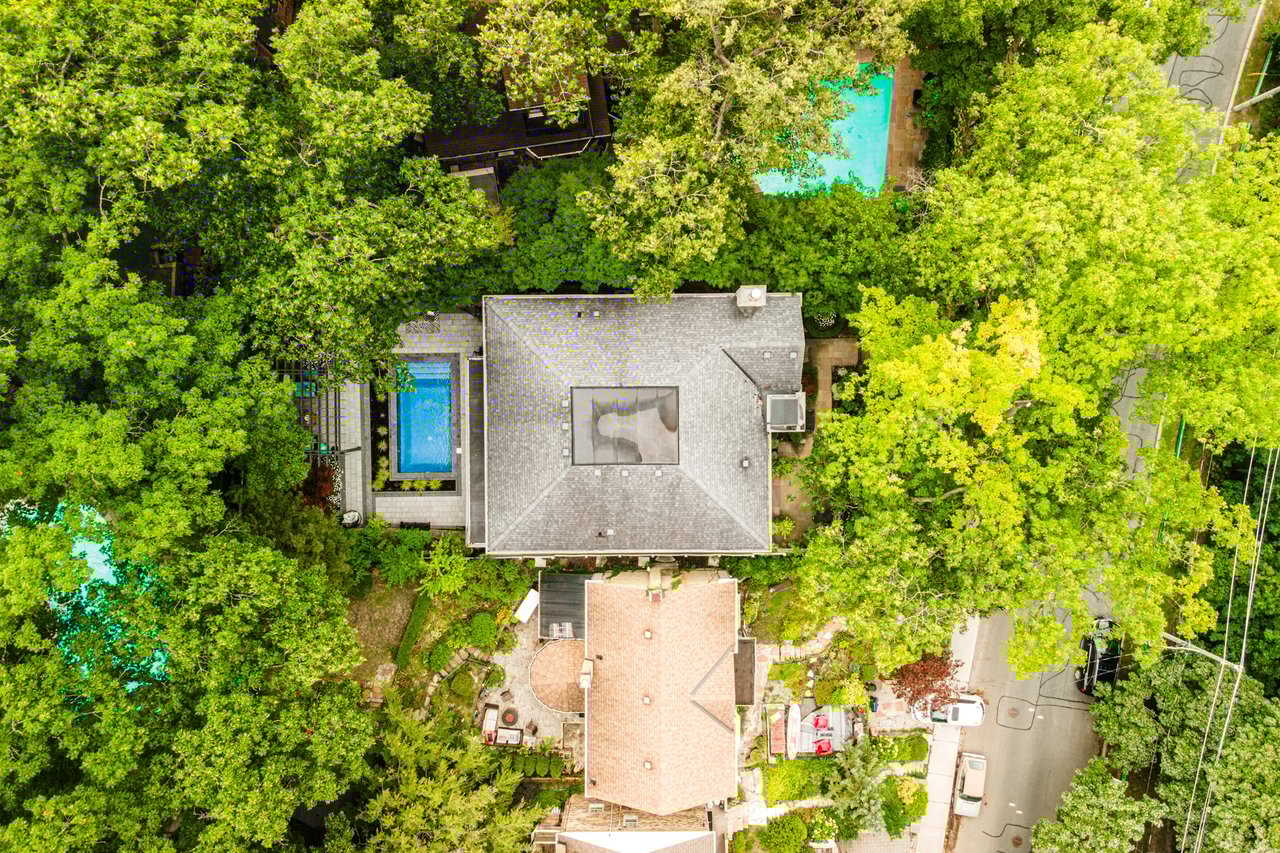 275 Glen Manor Dr E