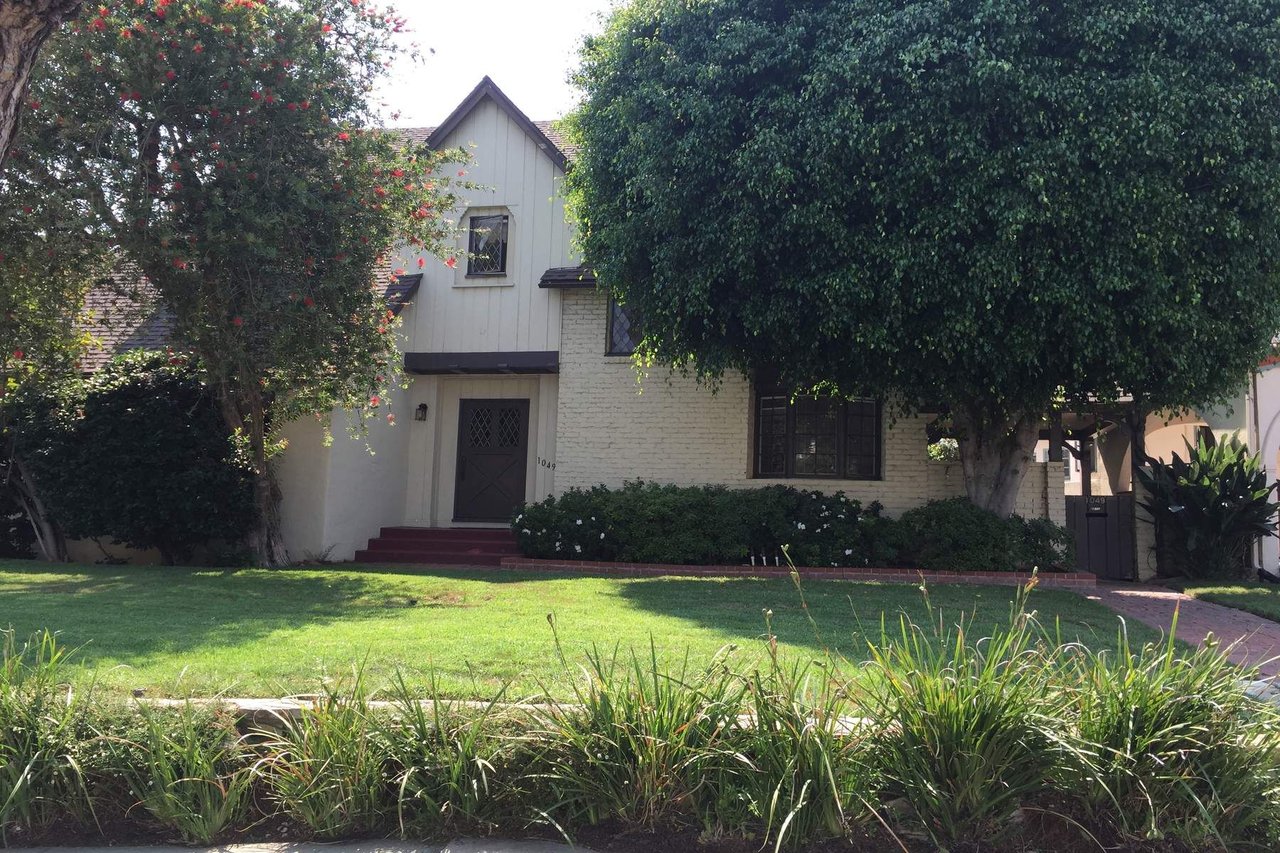 1049 Selby Ave