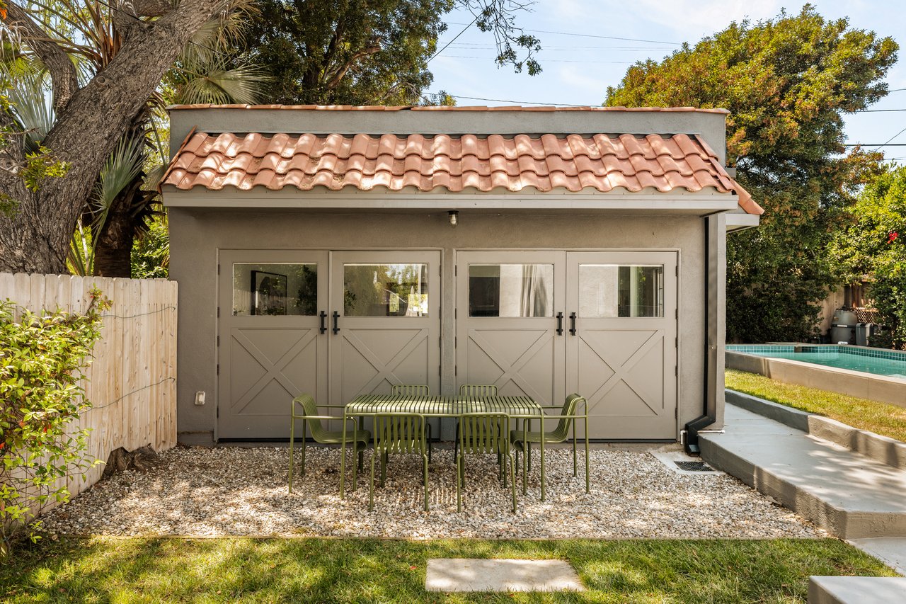 623 N Sierra Bonita Ave, Melrose