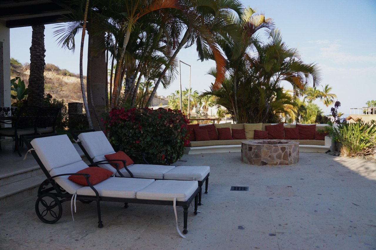 Calle Tiburon, Hacienda Palmilla San Jose Corridor