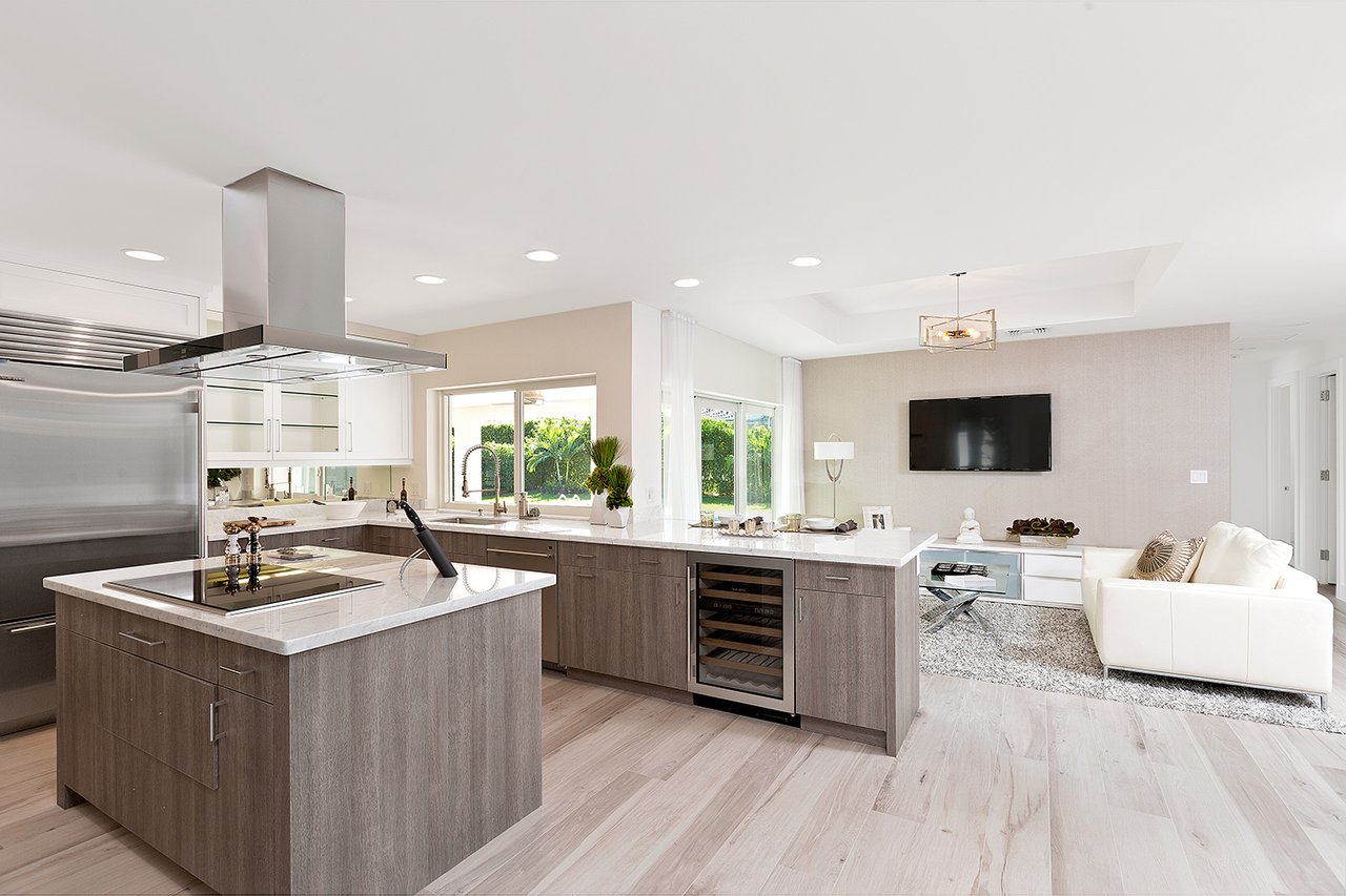 2367 Queen Palm Road