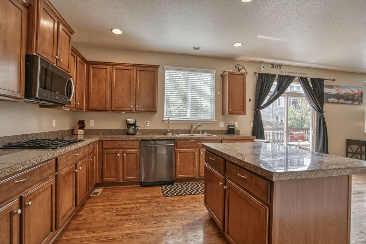 Just Listed: Light and Bright Home in King Ranch Estates