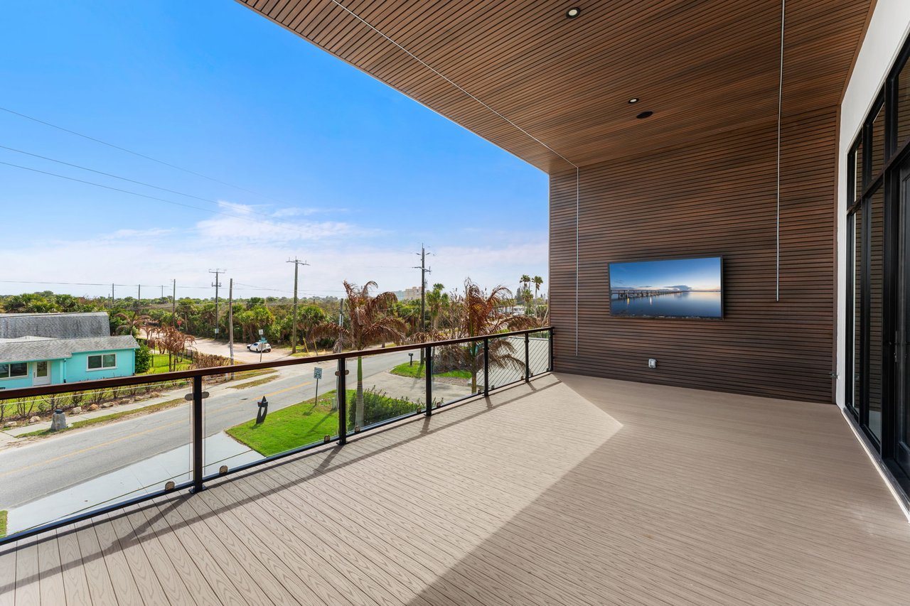 1194 N Peninsula Ave New Smyrna Beach, FL 32169