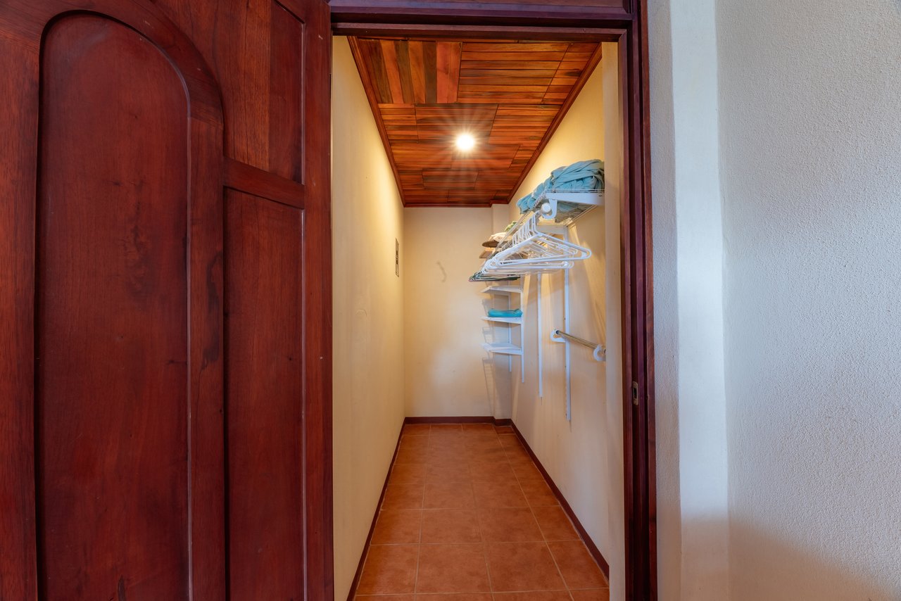 Fully Furnished 3-Bedroom Home in Tinamastes | 0.4 Acres