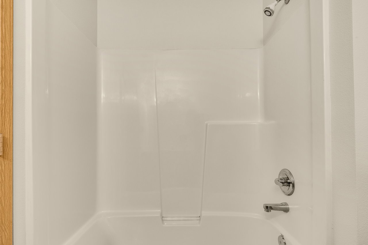 7510 193rd Avenue E Unit: 1&2