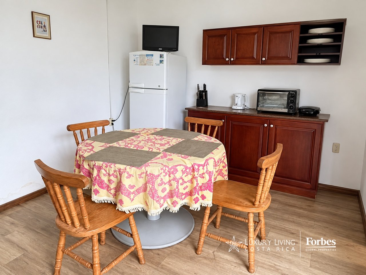 21574 - Sale of a building with an excellent location in Barrio Dent