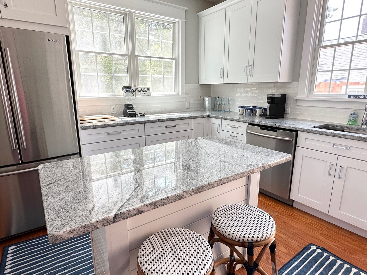 112 8th Street Beach Haven w/Cottage