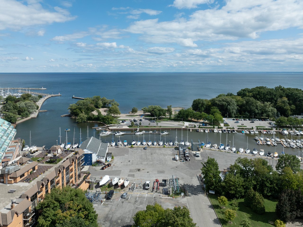 801-2511 Lakeshore Rd W, Oakville