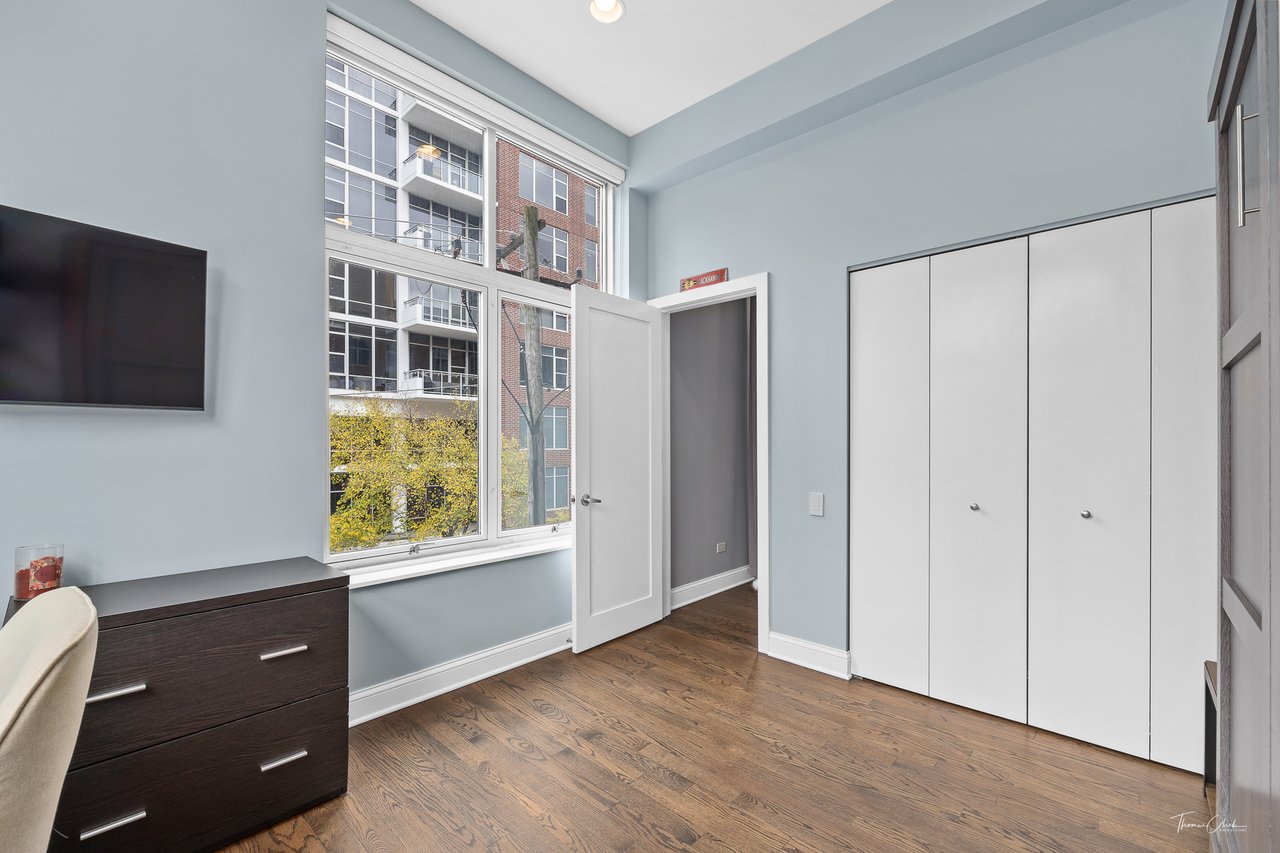 939 W Madison Street Unit: 301