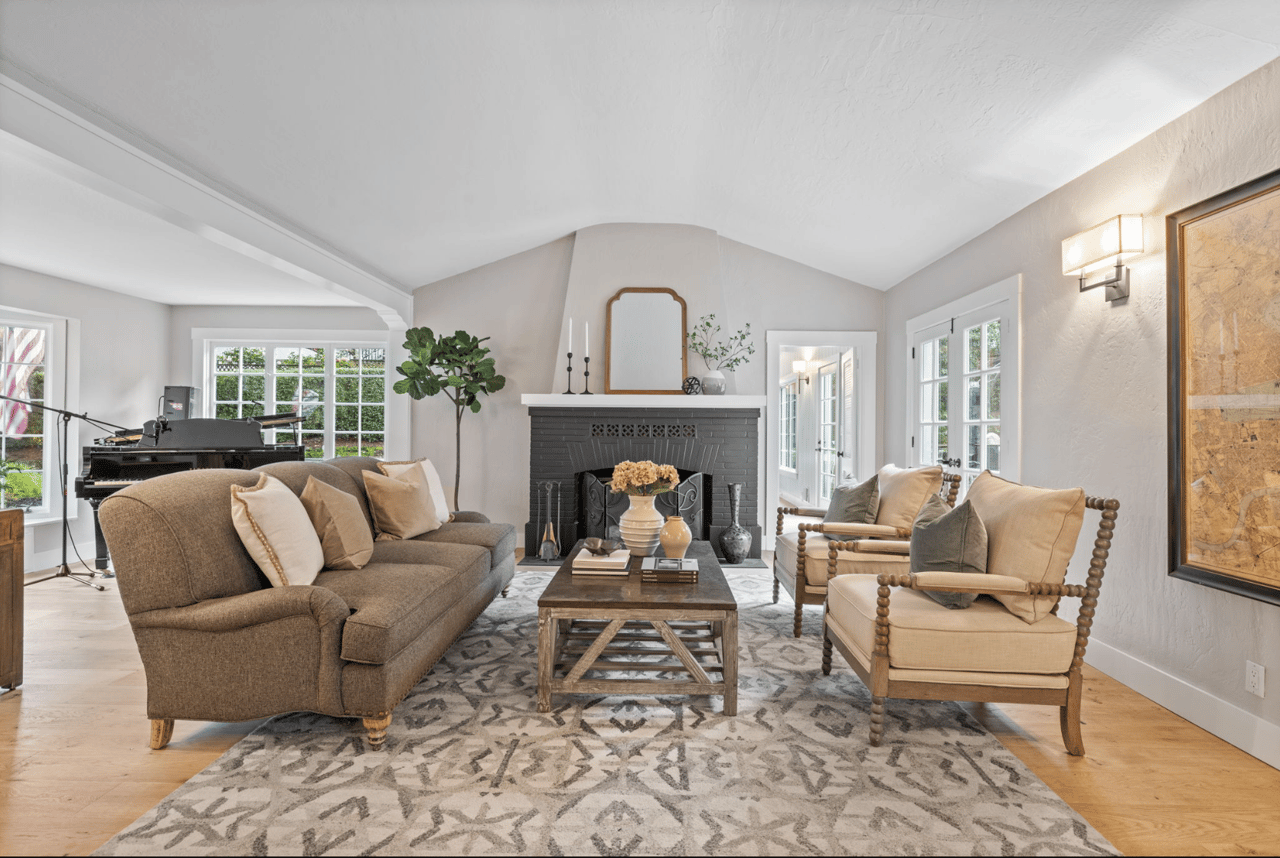 Home Staging: Your Edge for Top Offers on the Peninsula
