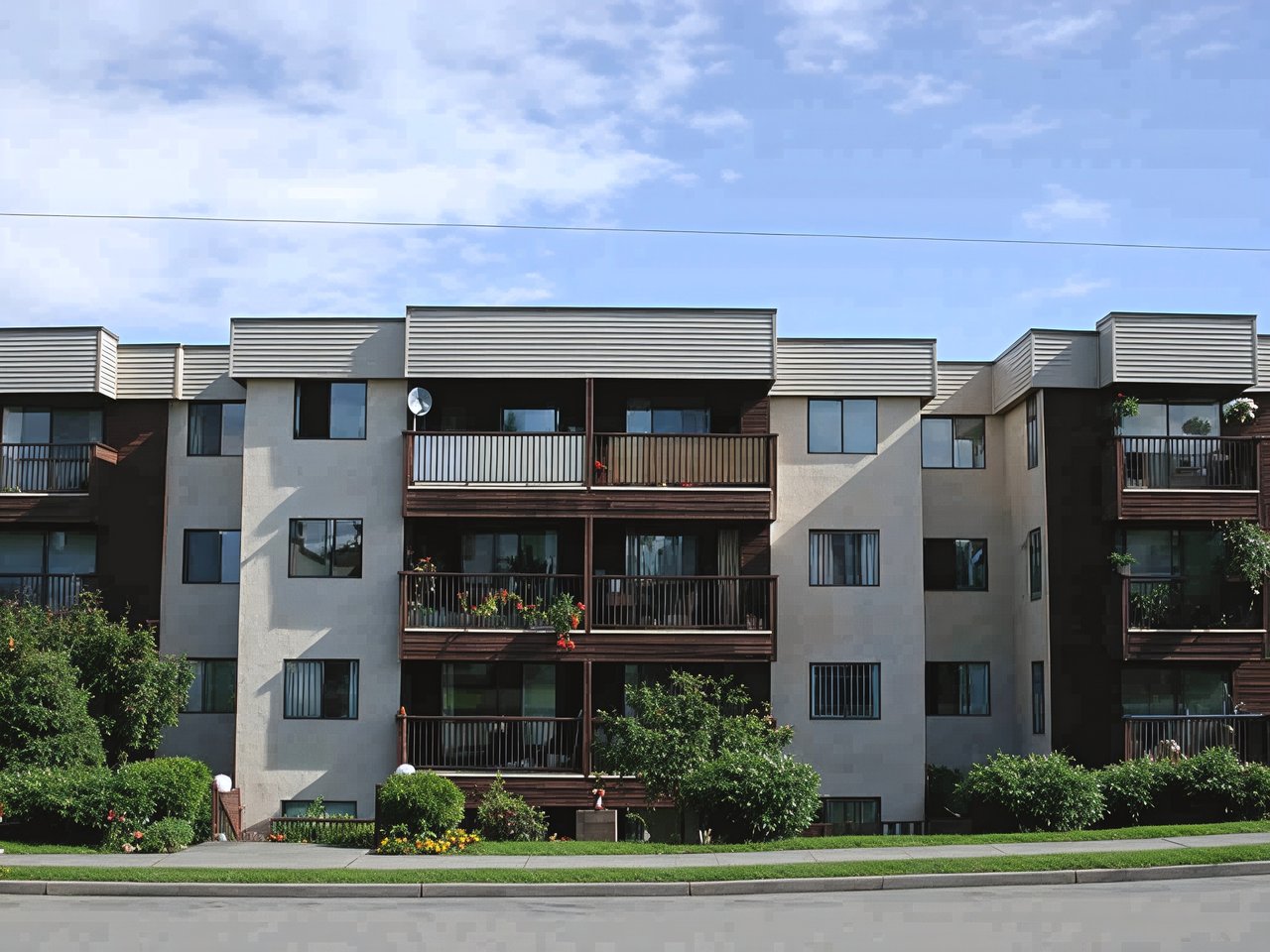 2045 Franklin St, #308