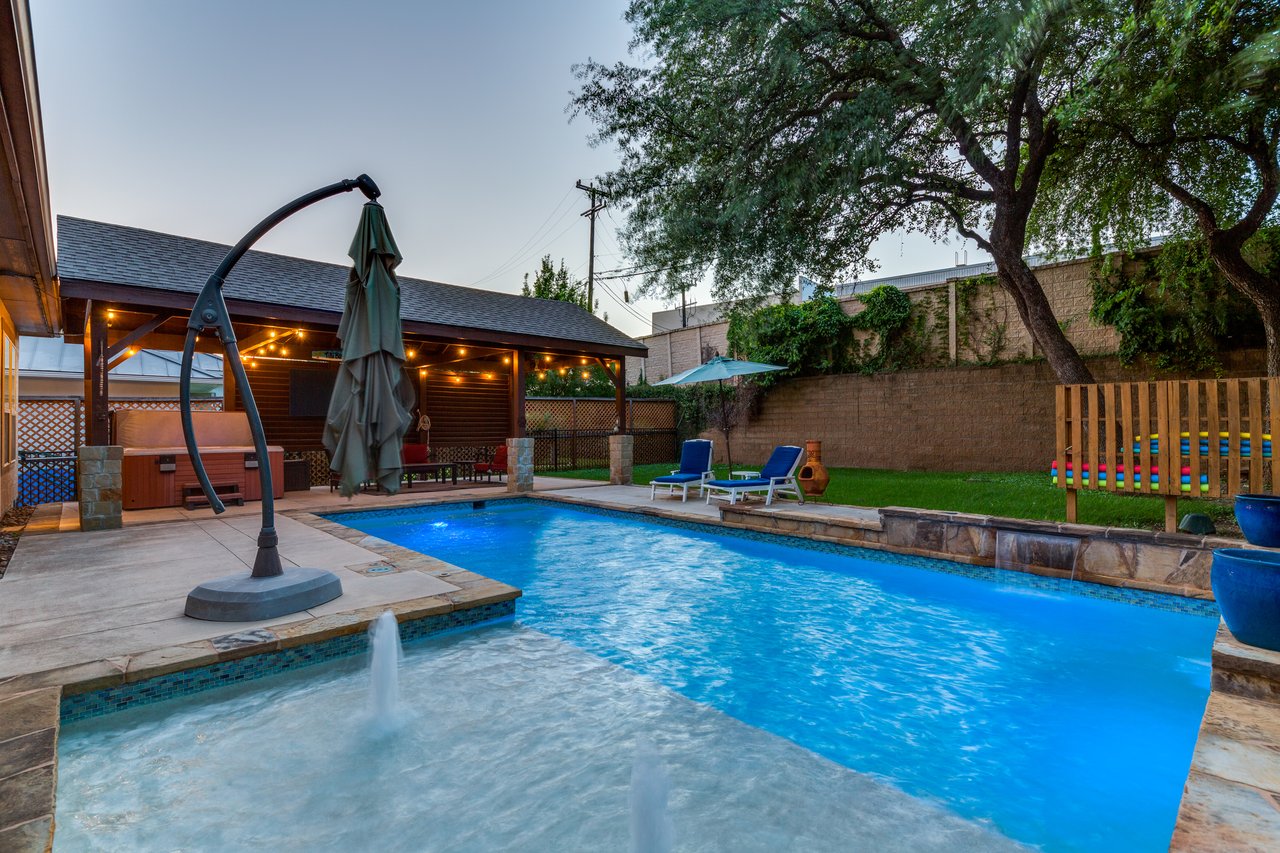 2319 Dunmore Hill