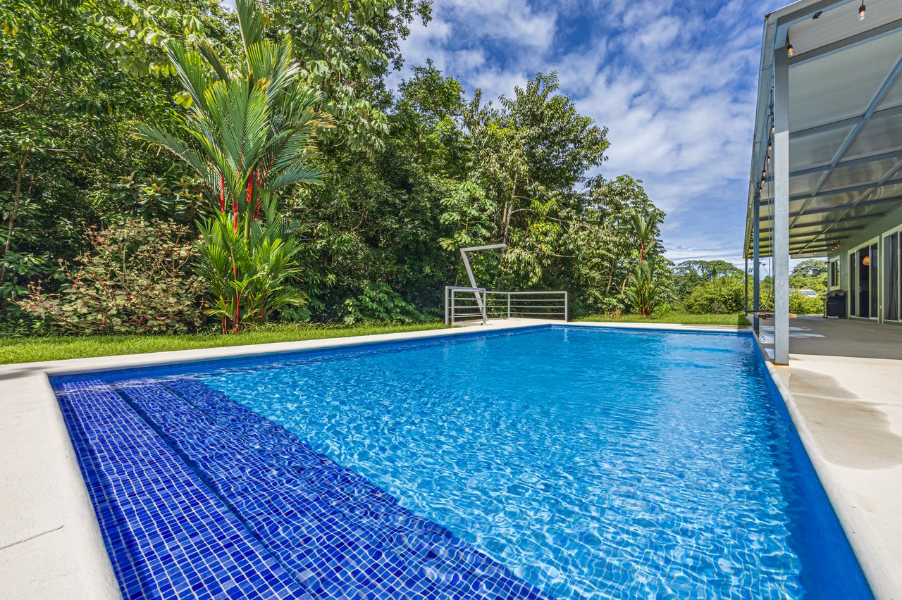 Perfect for Families or a Peaceful Retirement, Uvita Pacific Ocean Town
