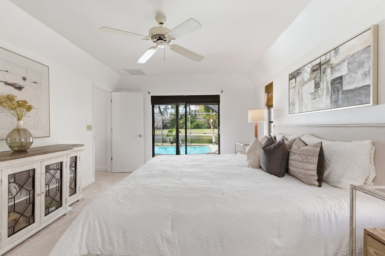 19184 Pine Run Ln - Three Oaks