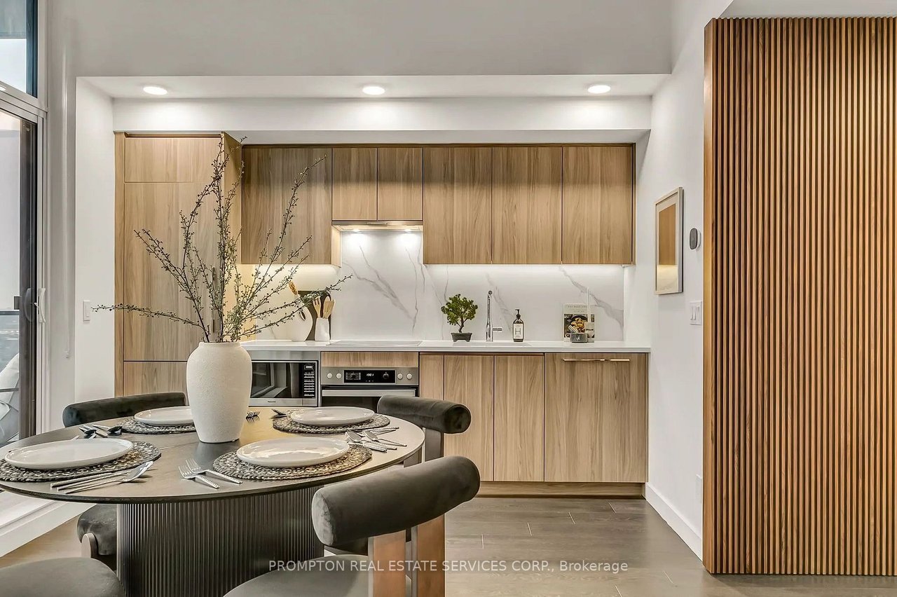 TWO-STOREY DREAM PENTHOUSE IN TORONTO