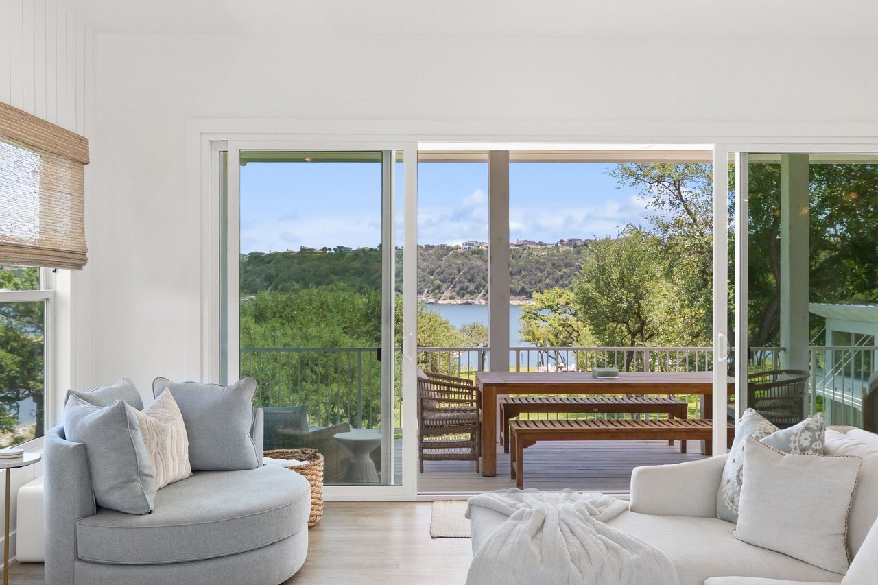 1209 Edgewater Drive
