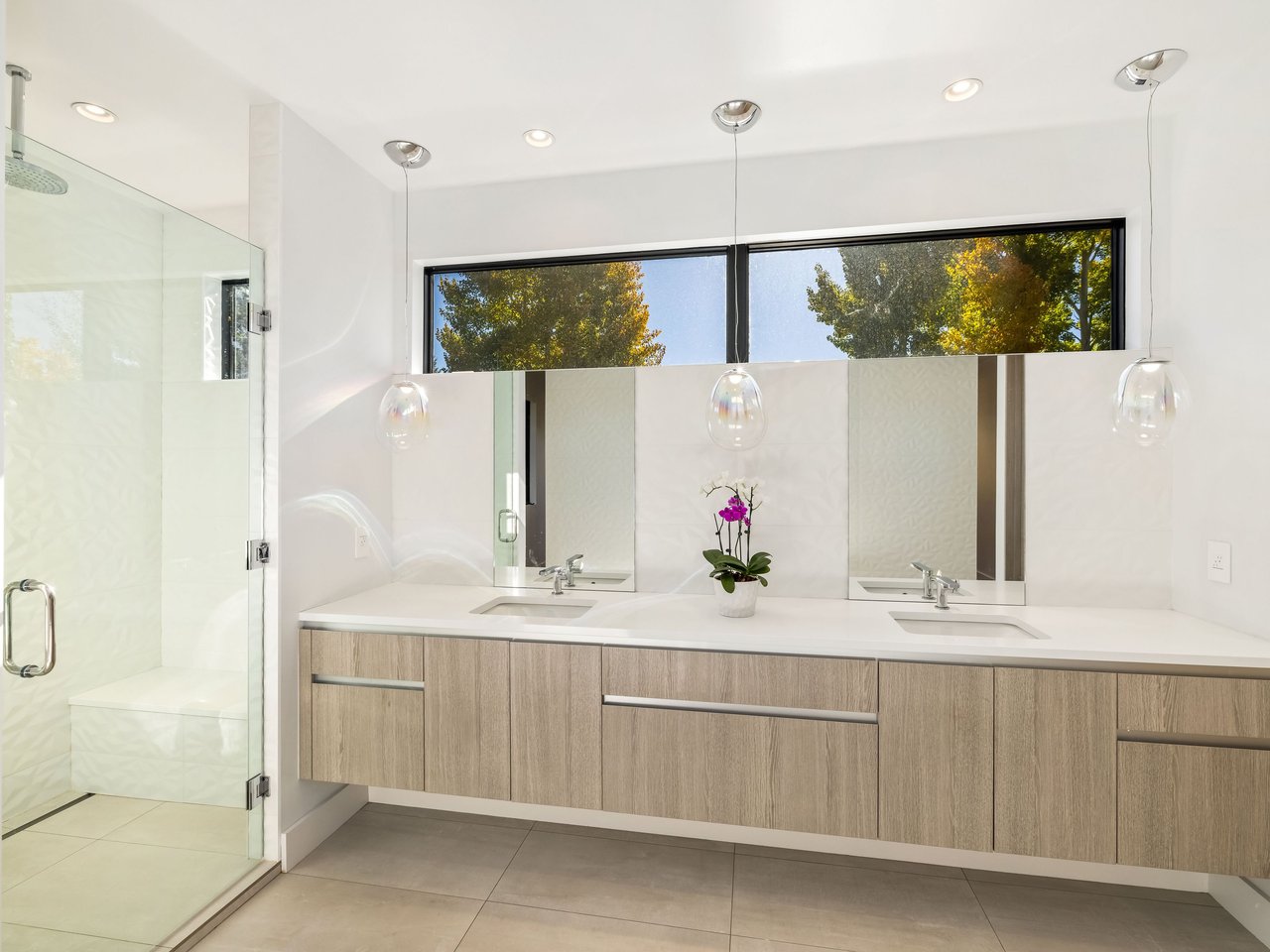 4380 June Point, Avon