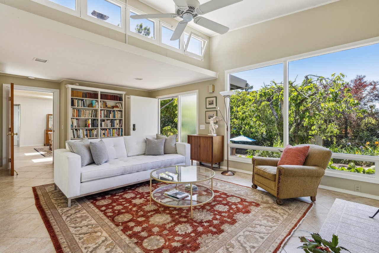 35 Saint Francis Ln