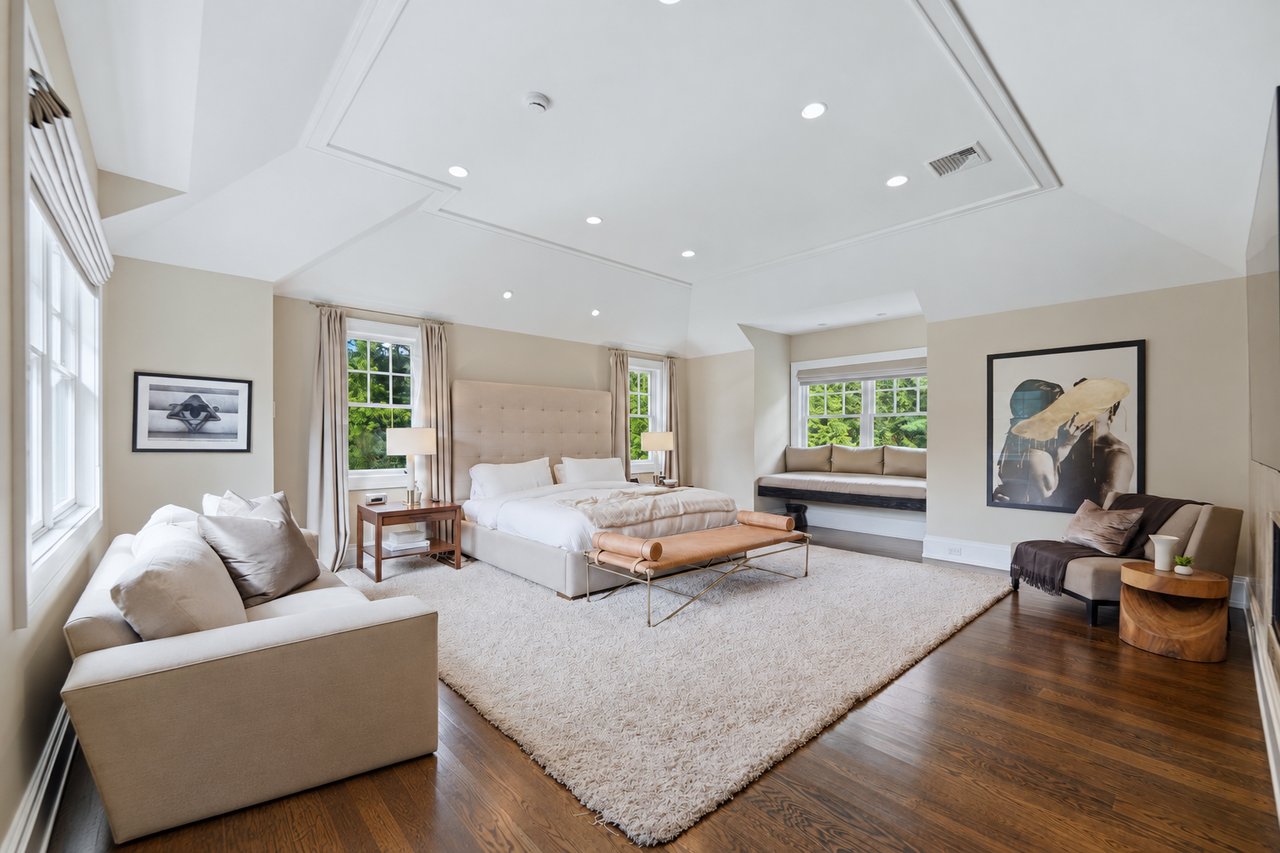 221 Churchill Rd