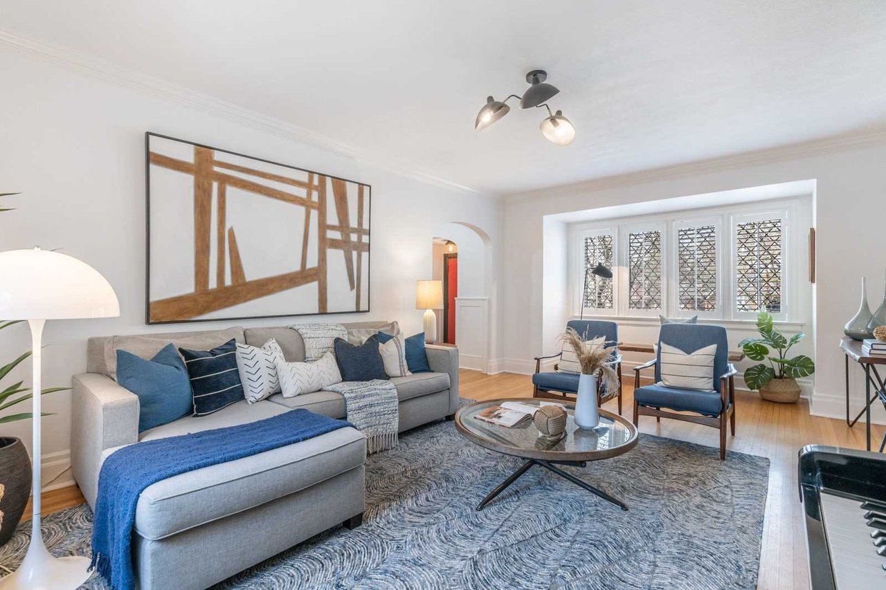 281 Glen Manor Dr E