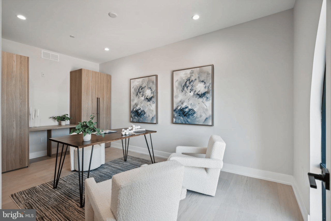 160-64 N 2nd St #601, Philadelphia, PA 19106