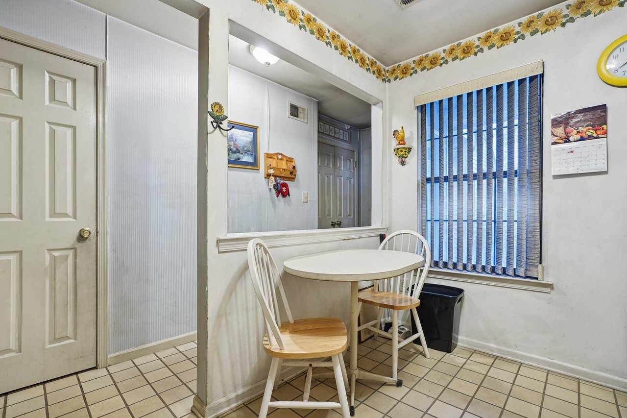 809 Woodbridge Commons Way