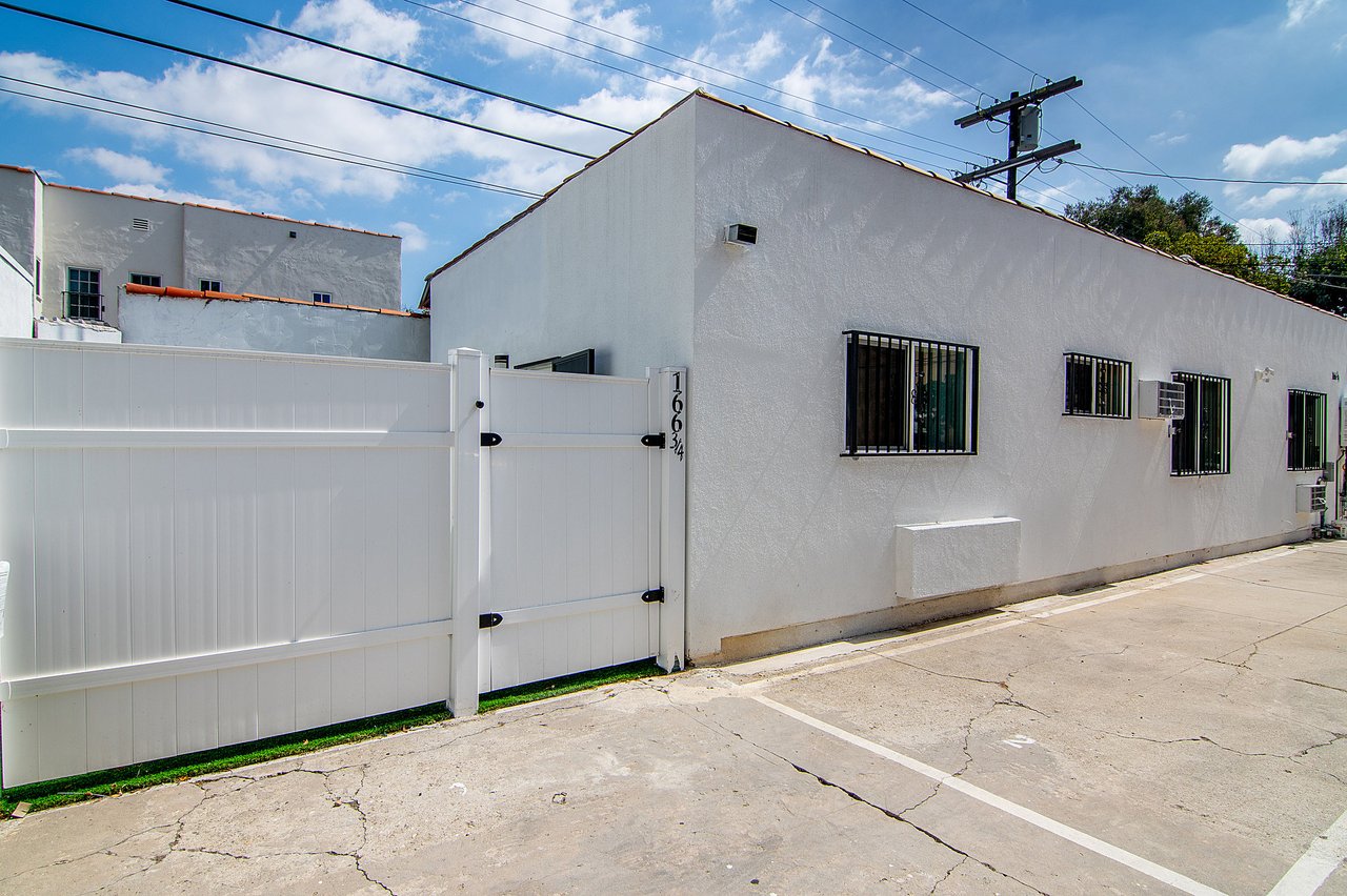 166 3/4 S Sycamore Ave | ADU