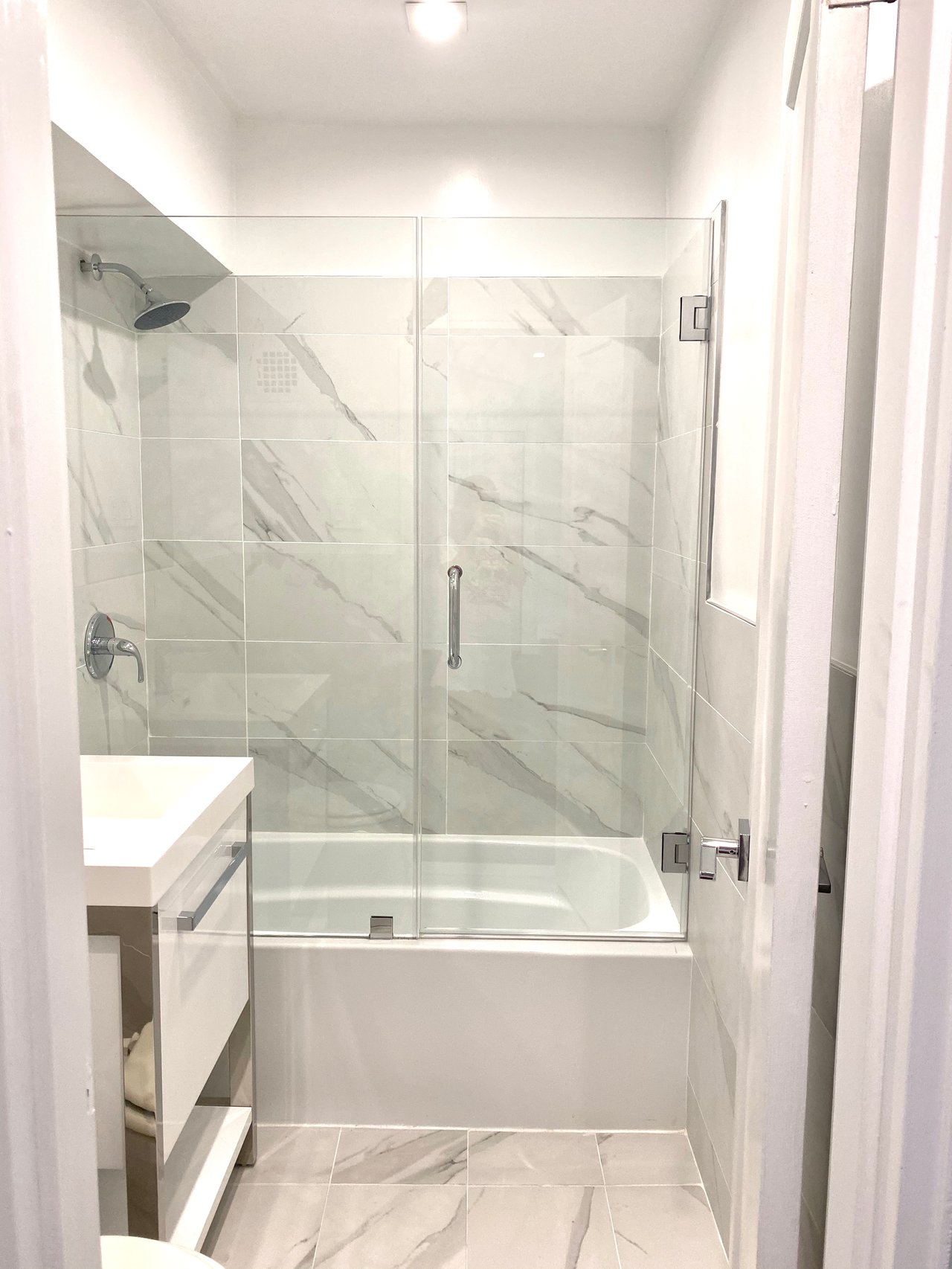 415 Beverley Rd Unit 3H