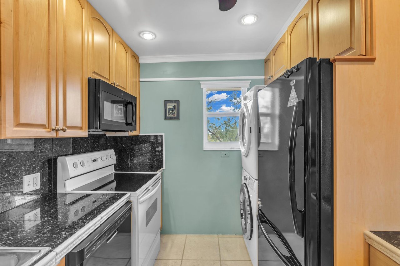 1505 Sombrero Blvd 301