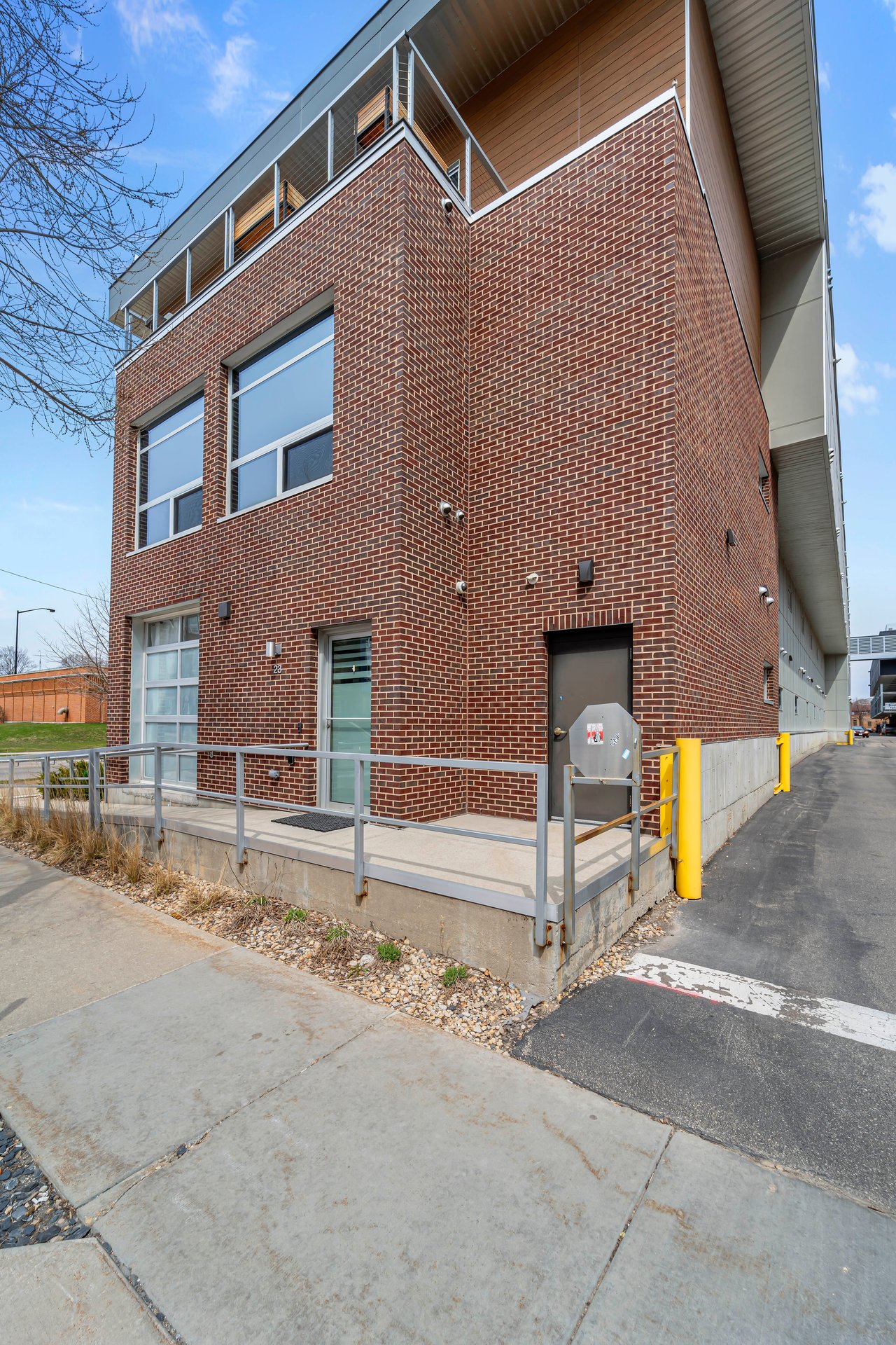 23 N Livingston Street