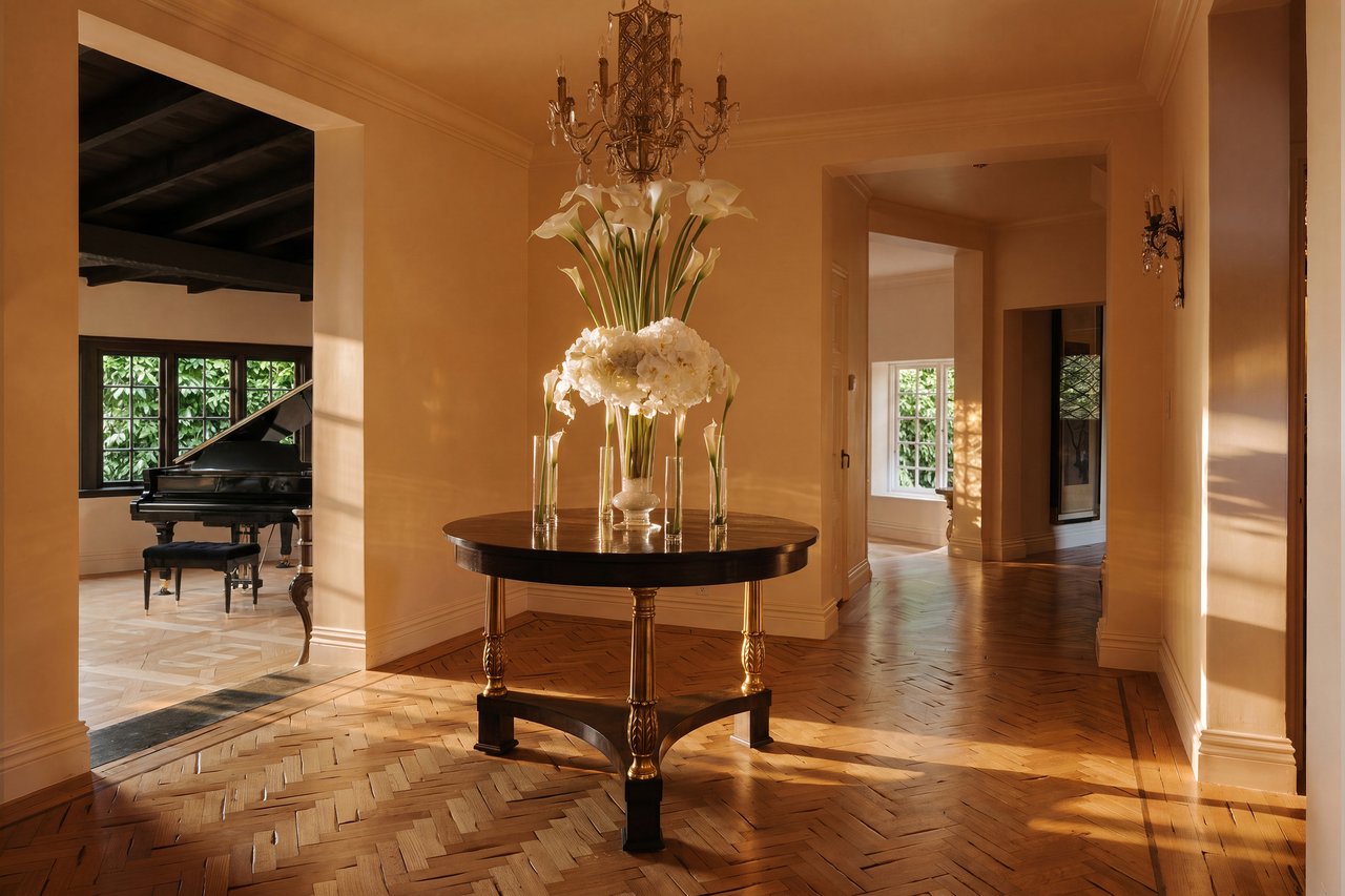 1027 Ridgedale Dr, Beverly Hills